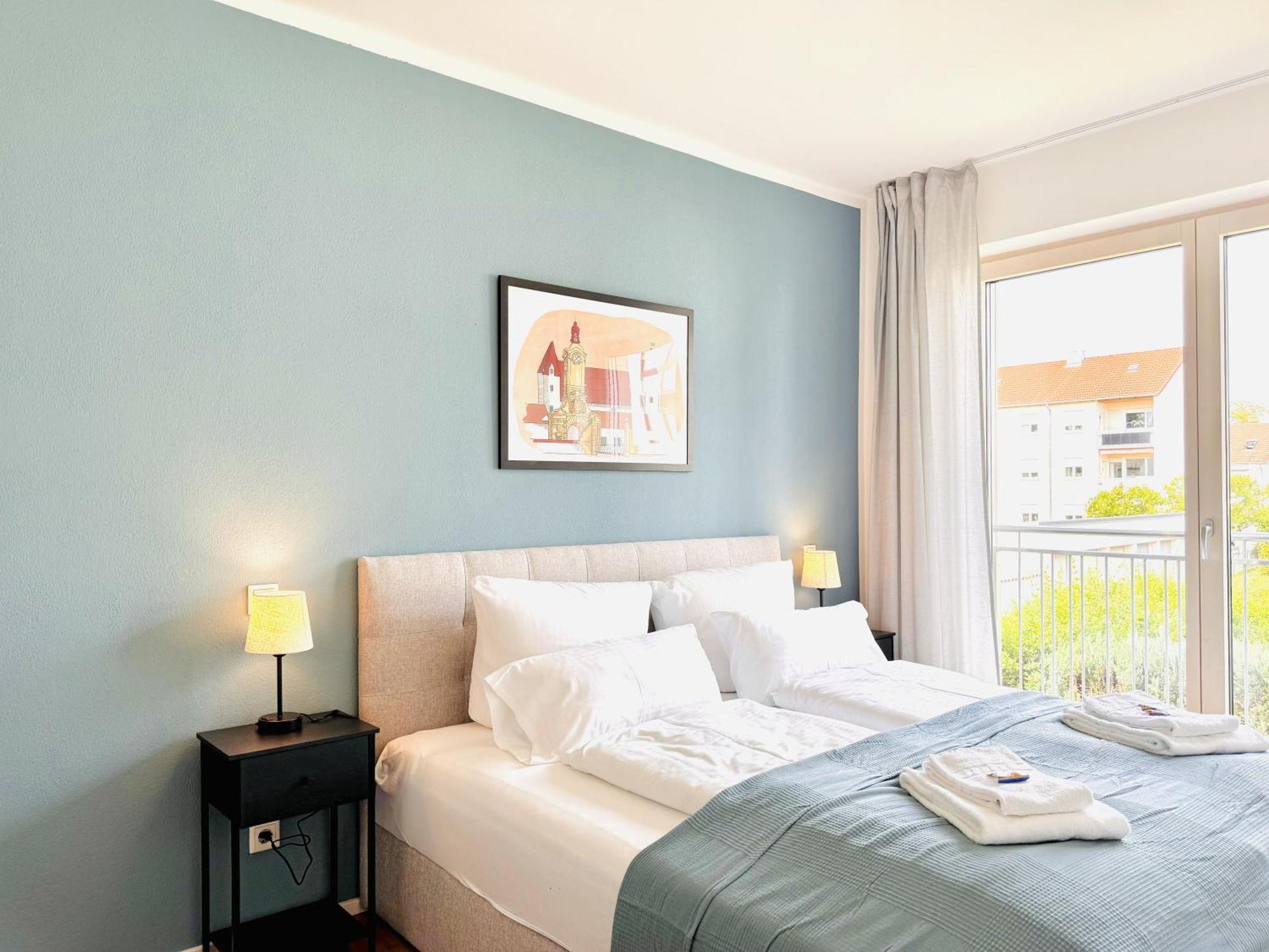 E&K Living - Design Apartments - Netflix - Audi - In Village - Free Parking Ингольштадт Экстерьер фото